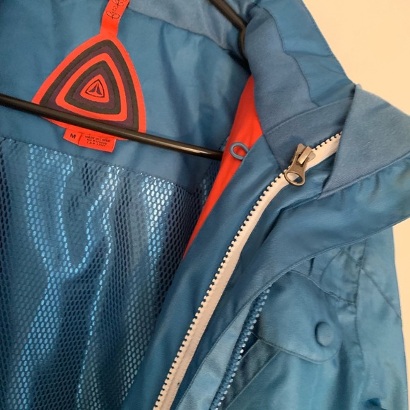 Winter coat - Picture 6 of 16